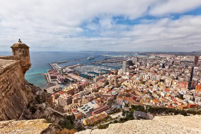 Header afbeelding van Alicante in Spanje Header afbeelding van Alicante in Spanje