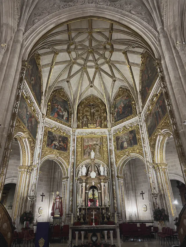 De binnenkant van de Kathedraal in Almeria