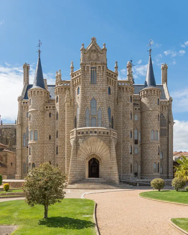 Het neogotische Palacio Episcopal van Gaudi in Astorga Het neogotische Palacio Episcopal van Gaudi in Astorga