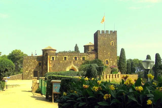 De botanische tuin van Cap Roig op de kliffen bij Calella de Palafrugell De botanische tuin van Cap Roig op de kliffen bij Calella de Palafrugell