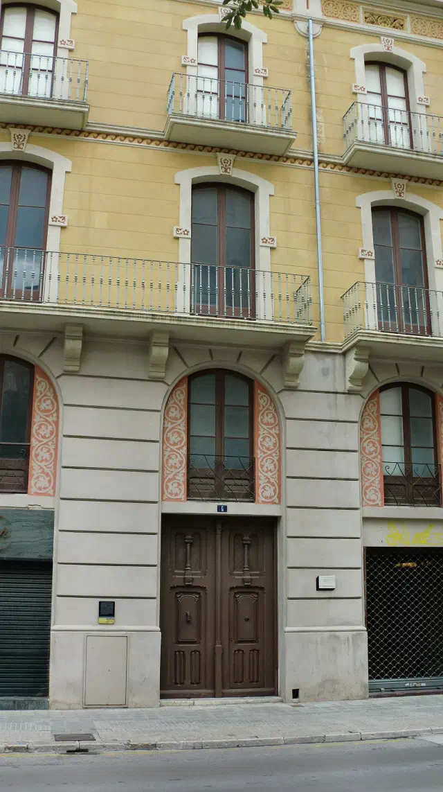 De geboortewoning van Salvador Dalí aan de Carrer Monturiol in Figueres De geboortewoning van Salvador Dalí aan de Carrer Monturiol in Figueres