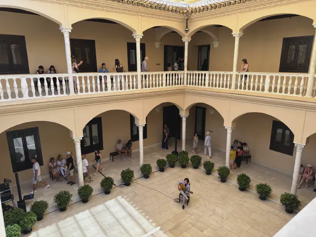 De binnenplaats van het Picasso Museum in Malaga