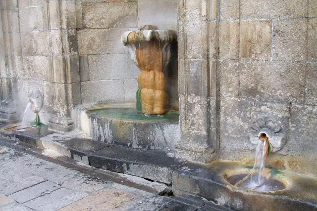 De warmwaterbron As Burgas in het centrum van Ourense