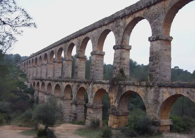 Foto van het aquaduct Pont del Diable (Les Ferreres) in Tarragona